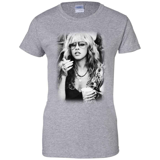 Stevie Nicks Smoking Young Vintage Fleet Mac T-Shirts, Hoodie, Tank